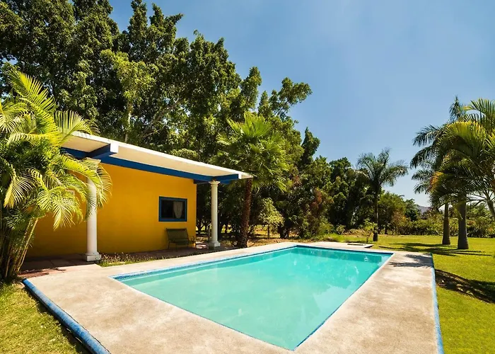 Villas El Paraiso, El Rollo