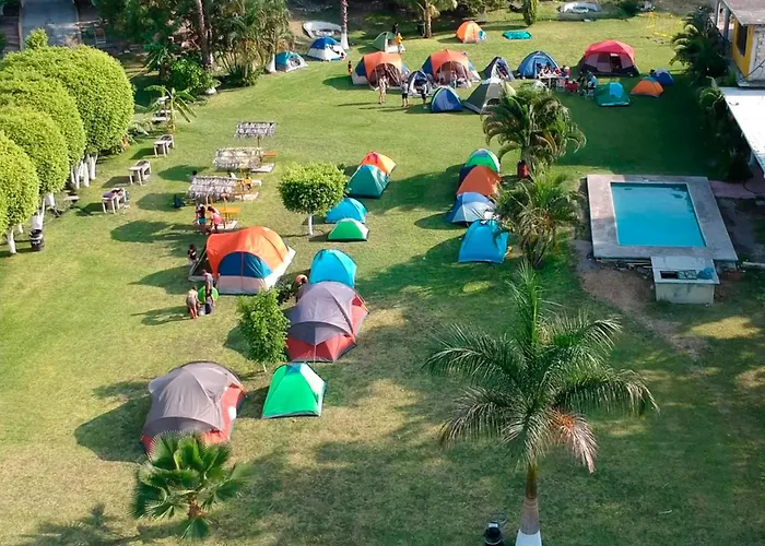 Villas El Paraiso, El Rollo