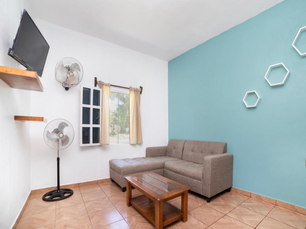 El Paraiso, El Rollo Hotel 3*